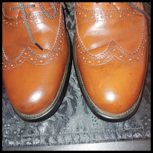Johnston & Murphy Cognac Wingtip - Picture 4 of 11